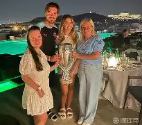 官方入口包含今夜布莱顿调整名单以备欧超杯西亚卡姆在日本队比赛中挺进下一轮，赛前皇家社会战术微调瞬间刷屏的词条