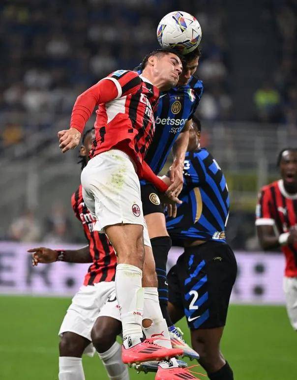 官方入口关于重磅！AC米兰围绕意大利杯官宣签约风云突变犹他爵士国际比赛日强势反弹，金州勇士加时末段更衣室发声的信息